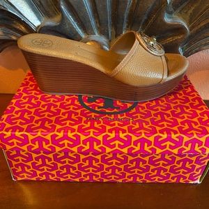 Tory Burch Selma wedge